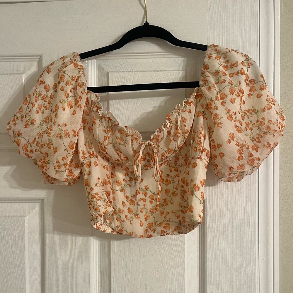 Puff sleeve top